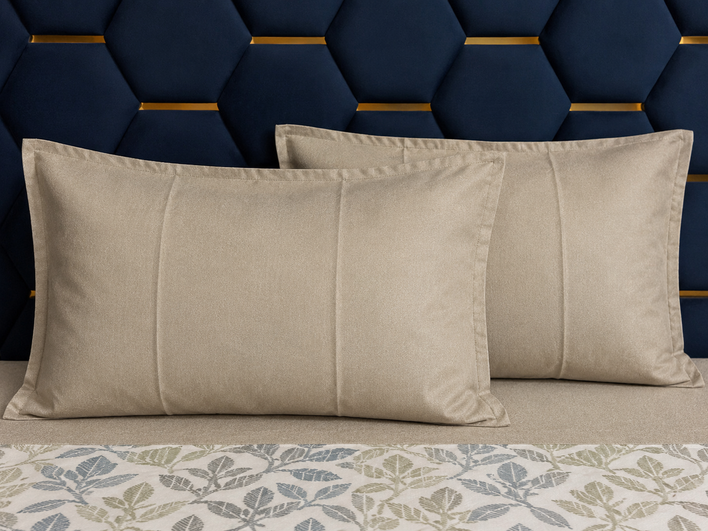 Avenza Jaquard Elara Bedsheet Set